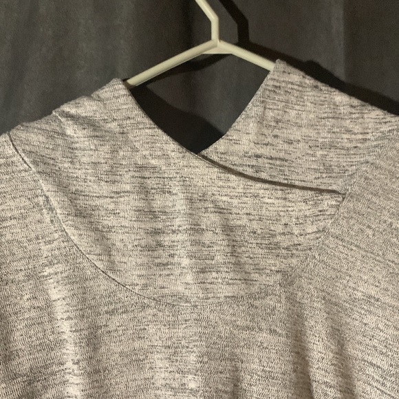 Light grey and dark grey sweater - Picture 2 of 5